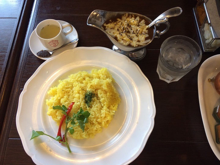 焦がしチーズカレー：『あめいろたまねぎ』欧風カレー＆珈琲（鹿児島市卸本町）