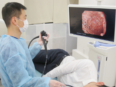 胃透視と胃カメラの違い|どちらの検査を受ければよいのか?